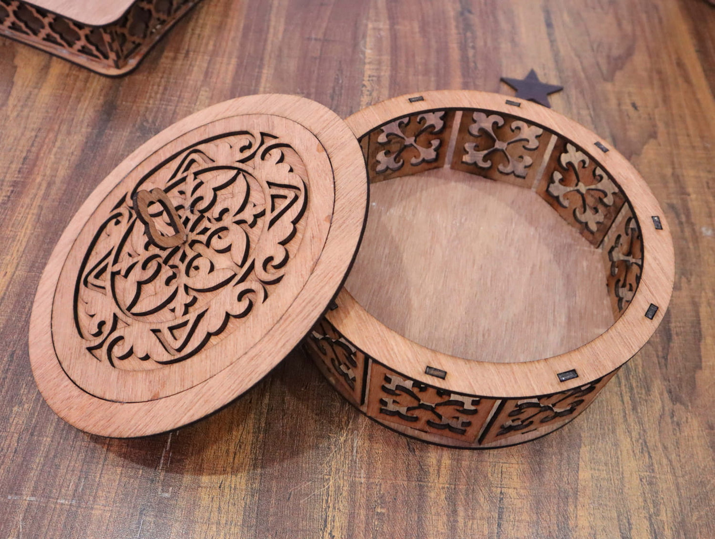 Laser Cut Round Box Plywood 3mm Vector